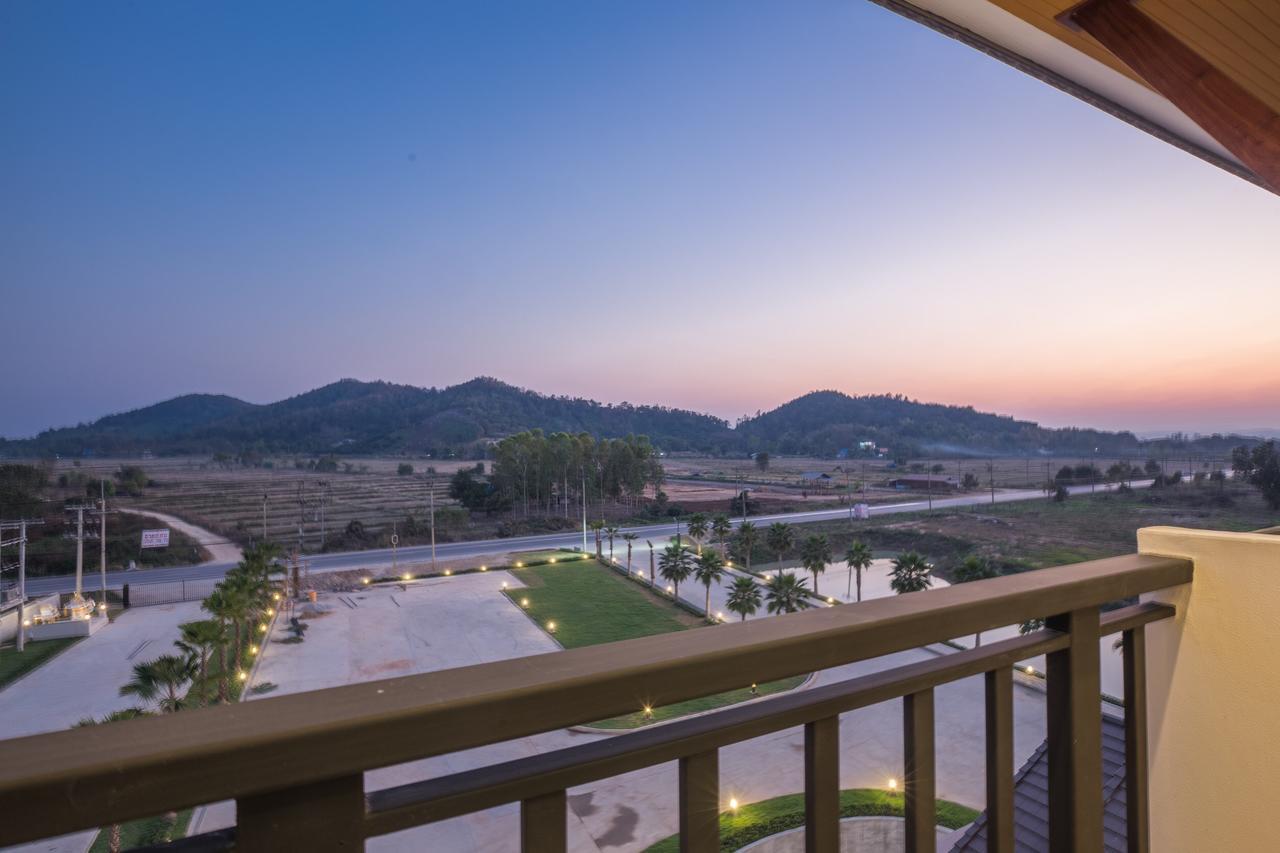 Sann View Hotel Thoeng Екстер'єр фото